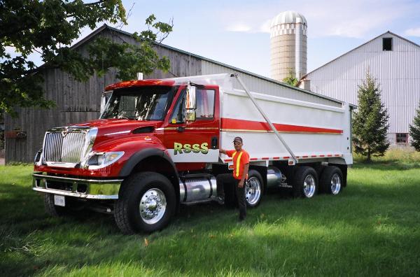 big red 425hp IHC 7600