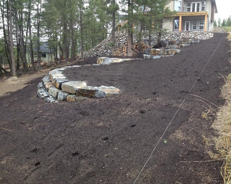 Tiered retaining wall